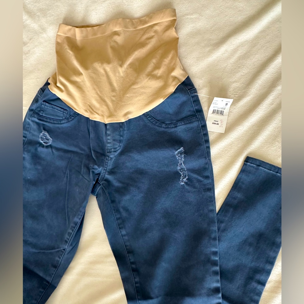 Maternity distressed skinny Jean
